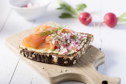 recipe image Räucherlachs-Radieschen-Brot