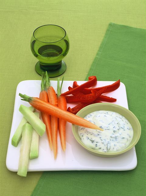 recipe image Gemüse plus Kräuter-Meerrettich-Dip