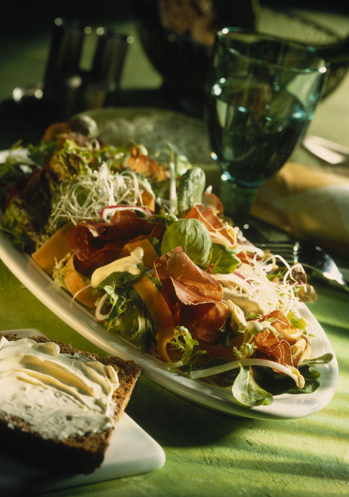 recipe image Blattsalat mit Bündnerfleisch