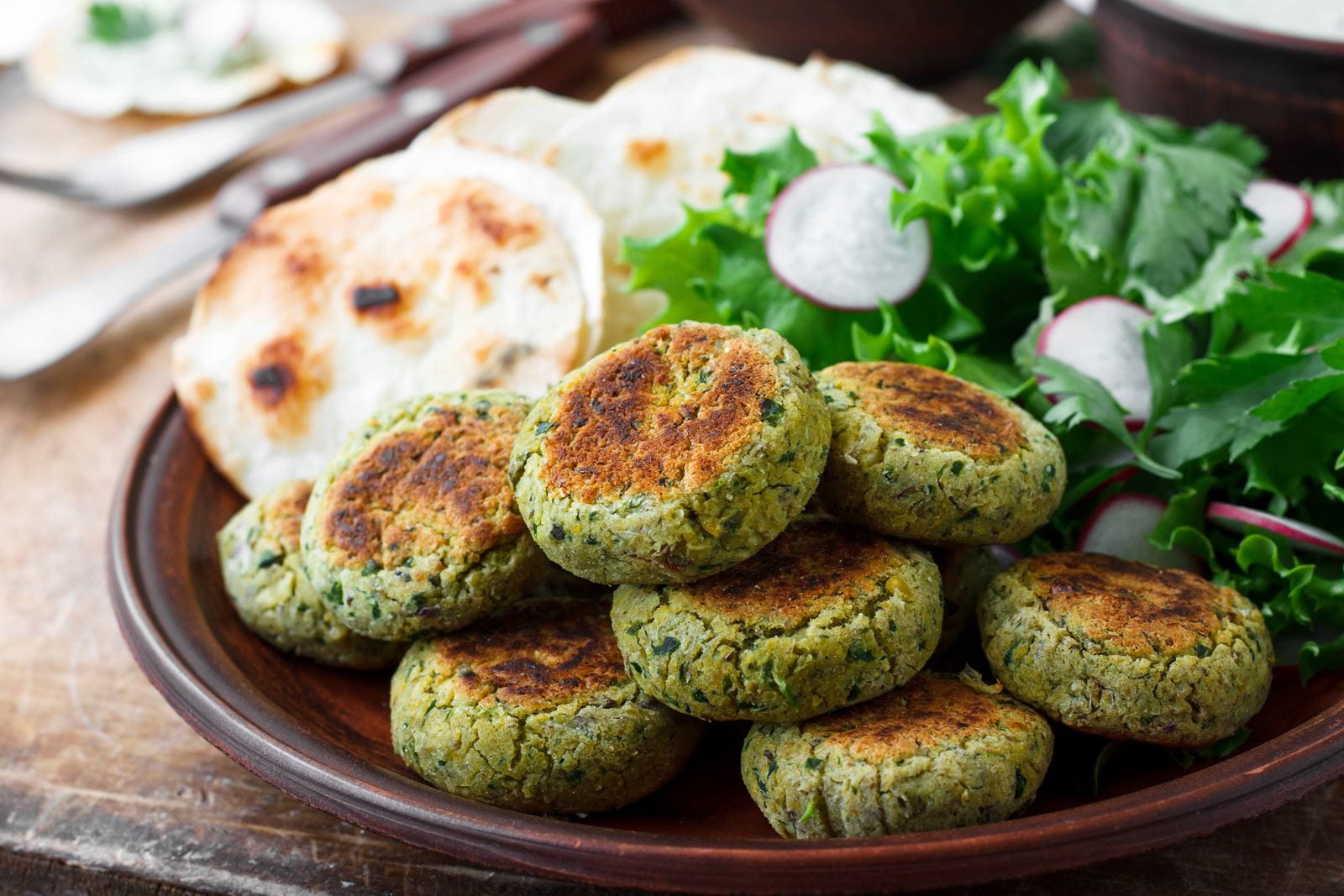 recipe image Falafel with aubergine dip