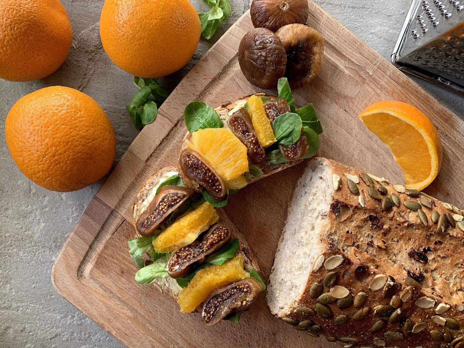 recipe image Bread with Figs and Orange