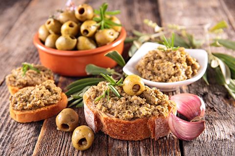 recipe image Spicy green olive tapenade