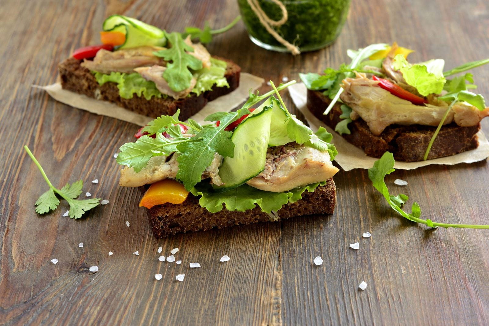 recipe image Chicken and pesto open sandwich