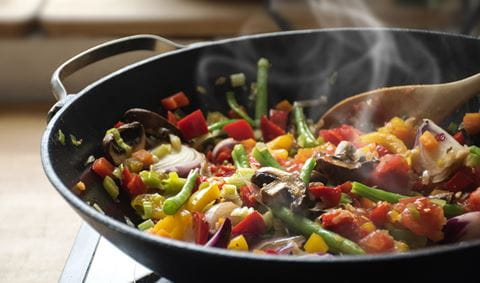 recipe image Wok de légumes avec haricots, champignons et poivrons