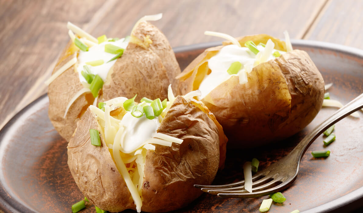 recipe image Pommes de terre au four au cottage cheese relevé