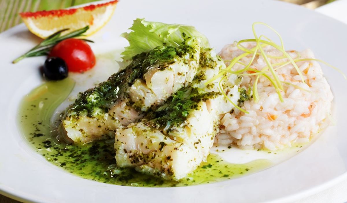 recipe image Poisson grillé au beurre de pesto vert