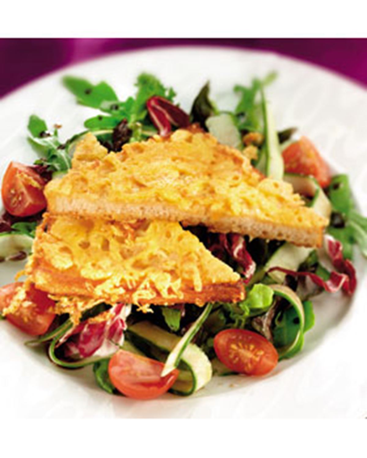 Pain Perdu Sale Sur Un Lit De Salade