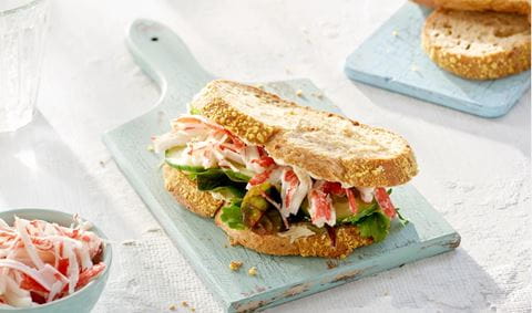 recipe image Broodje krab met komkommer en sla