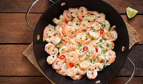 recipe image Scampi met kruidige yoghurtdressing