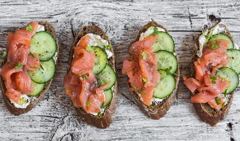 recipe image Broodje met zalm en komkommer