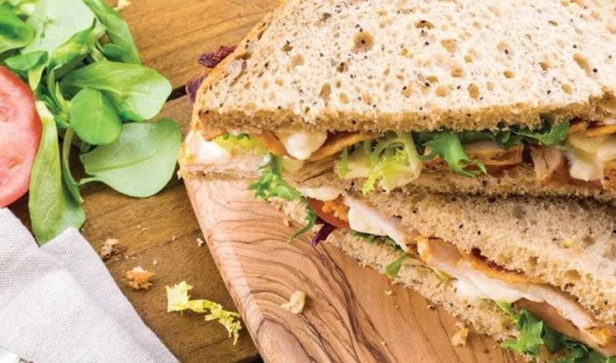 recipe image Zomerse boterhammen met gegrilde kipfilet