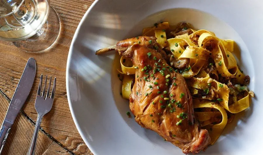 recipe image Konijn met mosterdsaus en pasta