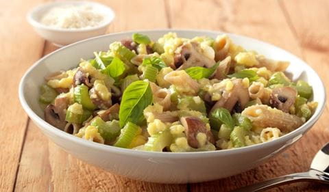 recipe image Romige pasta met bleekselderij en champignons