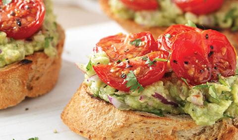 recipe image Bruschetta met geroosterde tomaat en avocado
