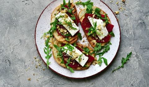 recipe image Volkoren boterham met feta en rode biet