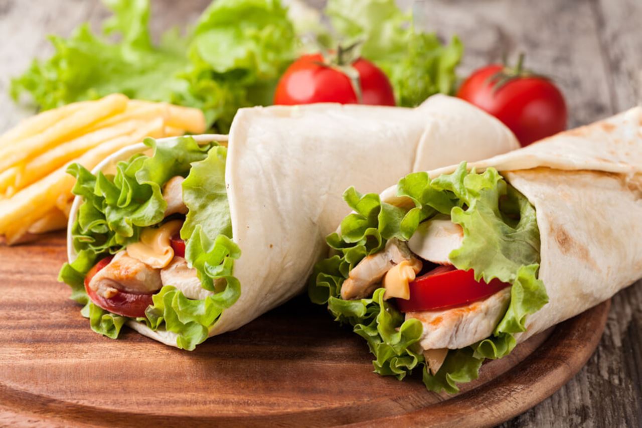 recipe image Wrap met kip, tomaat en mierikswortel