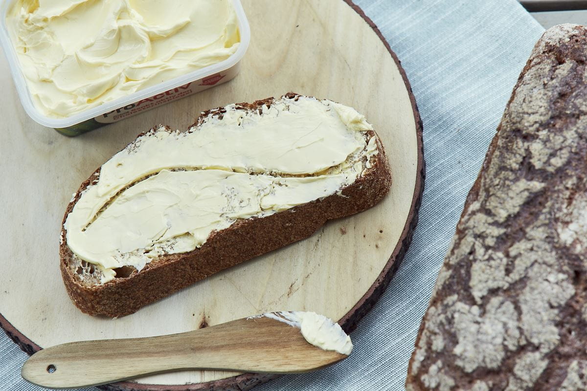 Boter eten en een gezond cholesterol? Zo gaat het gesmeerd!